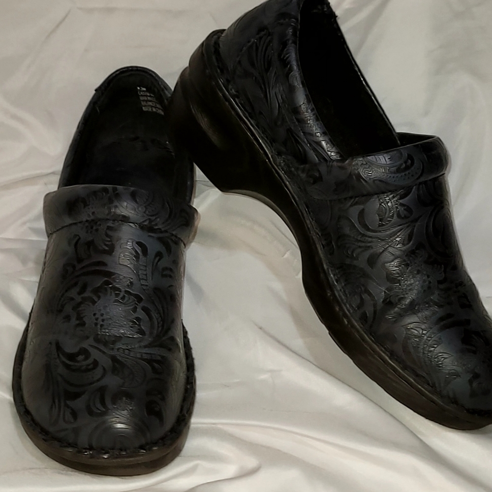 BOC Clogs Shoes Slip Ons Womens Size 9.5